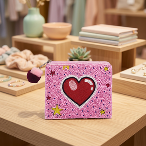 Porte-monnaie carré rose brodé de cœurs perlés avec pompon, pochette zippée, porte-monnaie tendance fait main - Product Image 1