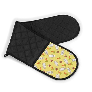 Gants de four en coton biologique imprimé avec maniques en silicone à double couche résistantes à la chaleur pour barbecue et utilisation comme tablier - Product Image 1