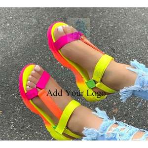 Pantofole sandali da donna di grandi dimensioni di una <span class=keywords><strong>parola</strong></span> 2020 estate nuovo fondo piatto in tinta unita all'aperto fresco - Product Image 5