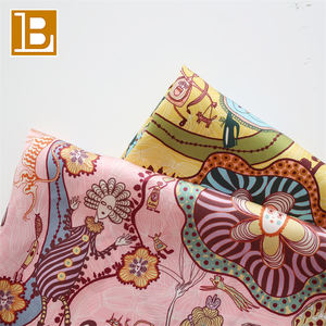 BILU卸売 6A 19MM 100%桑絹サテン生地 リバティ・シャーリー・スミスプリント シャルムーズシルク生地 衣料用 - Product Image 1