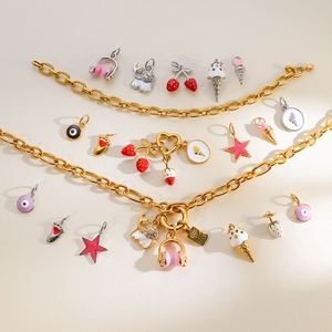 Pendentif Jesus Piece en Moissanite, Option d'expédition prioritaire, Surface incrustée polie, Acier renforcé, Couleur originale - Product Image 4