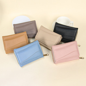 Portafoglio Corto da Donna 2026, Stile Versatile Premium con Molteplici Scomparti per Carte, Tasca Portamonete con Cerniera, Spedizione Rapida - Product Image 1
