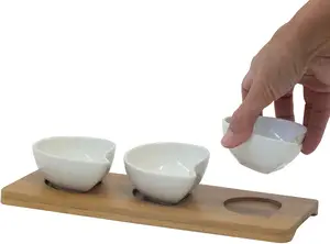 Licin Porselen Putih Set 4 Buah, Mangkuk Saus Tapas dengan Papan Bambu