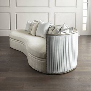 Divano componibile trapuntato trapuntato con struttura in legno massello vintage francese di alta qualità - Product Image 4