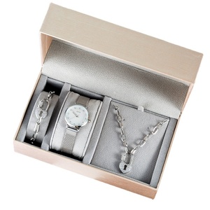 Conjunto de Reloj de Cuarzo para Mujer con Brazalete y Collar, Tono Dorado, Correa de Malla, Colgante de Candado, Cadena de Clip, Caja de Regalo, Resistente al Agua, Navidad - Product Image 5
