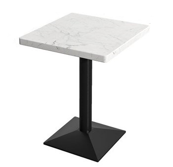 Table carrée