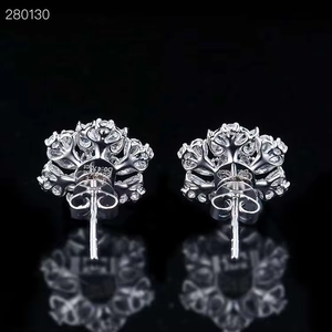 Boucles d'oreilles SGARIT personnalisées en or blanc 18 carats avec émeraudes vertes vives naturelles de 0,61 carat taille ovale pour femmes - Product Image 4