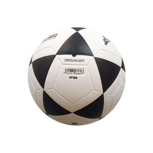 Ballon <span class=keywords><strong>de</strong></span> <span class=keywords><strong>football</strong></span> en PVC pour l'entraînement scolaire, l'enseignement, les matchs, les sports <span class=keywords><strong>de</strong></span> plein air, 0,26 kg, pour adolescents, adultes et enfants - Product Image 1