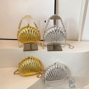 Feestelijke roosvormige kristallen handtas met glitter, bling clutch tas - Product Image 1