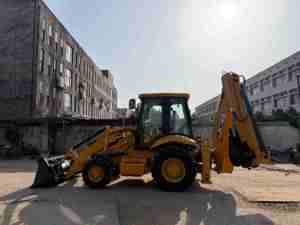 Nueva Retroexcavadora JCB 3CX, Equipo de Construcción Versátil para Proyectos de Infraestructura y Obras - Product Image 1