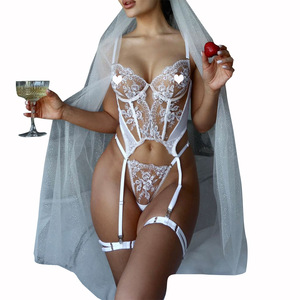 Set di Lingerie Sexy da Sposa con Reggiseno Trasparente, Corsetto con Lacci e Ricami a Contrasto, Controllo Fermo, Bianco Puro ed Elegante - Product Image 1