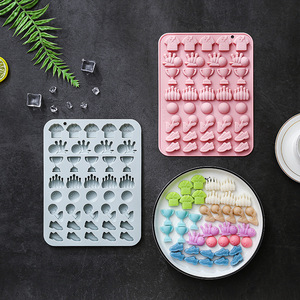 Moldes de Silicona Antiadherentes con Diseño Temático de Boliche, Reutilizables, de Grado Alimenticio, Lindos Moldes Magnéticos de Silicona para Chocolate, Dulces y Hielo - Product Image 3