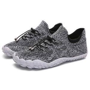 รองเท้ากีฬาทางน้ำแบบสวมใส่ได้ทุกฤดู ทำจากหนังกลับ เหมาะสำหรับเล่นเซิร์ฟและกิจกรรมชายหาด สำหรับทุกเพศ - Product Image 2