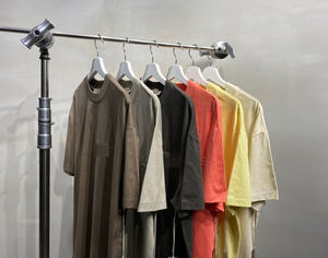 Camiseta de Manga Corta con Estampado Flocado ESS 23SS, Cuello Redondo, Estilo Urbano para Hombre y Mujer, ALS - Product Image 4