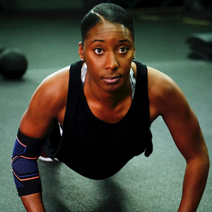 柔軟なジム用エルボーブレース圧縮サポートスリーブカスタムロゴバレーボール用エルボーパッドスタイリッシュなファッション - Product Image 6