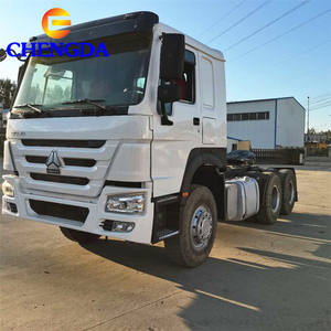 Camión HOWO de <span class=keywords><strong>Segunda</strong></span> <span class=keywords><strong>Mano</strong></span>, 10 Ruedas, 420hp, Diésel, 40-50 Toneladas, Camión Tractor Usado en Stock - Product Image 3