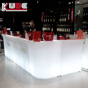 Hete Aanbiedingen Moderne Glimmende LED Bar Tafel Cocktailtafel Groothandel Buiten- en Binnenmeubilair voor Feest Evenementen - Product Image 4