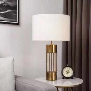 Đèn Bàn Sắt Rèn Hiện Đại Đèn Đá Cẩm Thạch Màu Đồng Cho Phòng Ngủ Đèn Bàn Kiểu Bắc Âu Thép Không Gỉ Đế Vuông Màu Vàng - Product Image 2