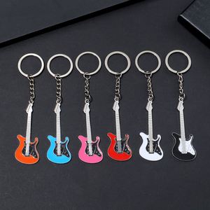 Llavero de guitarra miniatura de metal esmaltado, bonito, para mujer y hombre, venta al por mayor - Product Image 2