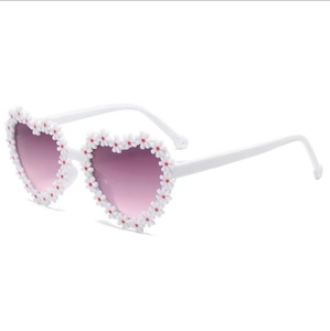 Gafas de Sol para Niñas con Diseño de Corazón, Protección UV400, Estilo Fresco y Dulce para Salidas al Aire Libre, Gafas Personalizadas - Product Image 1