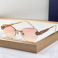 Nouvelles lunettes de soleil œil-de-chat de créateur de mode euro-américaine, protection UV400, anti-reflet, monture sans cerclage, rivets métalliques, dégradé