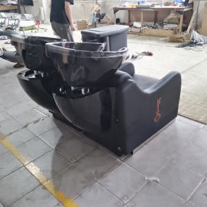 Doppel-Waschsessel mit Waschbecken und Stühlen zum Verkauf - Product Image 2