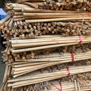 Manche de balai en bois d'eucalyptus naturel Asiawood Vietnam 2-en-1 léger et portable avec balai en PVC à poils festonnés pour la maison - Product Image 6