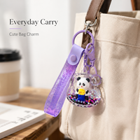 Schattig cartoon sleutelhanger met olieachtige vloeistof, acryl, hangende ornament, tasdecoratie, autoaccessoire, party-favour
