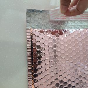 Factory Direct 200*280+40mm Rose <strong>Gold</strong> Metallic Foil <strong>Poly</strong> Packaging Bag Padded Envelopes Bubble <strong>Mailers</strong> - Product Image 2