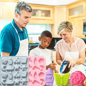 Stampo in Silicone Ecologico a 16 Cavità con Tema Pastorale: Farfalle, Api, Fiori, Luna, Stelle e Nuvole <span class=keywords><strong>per</strong></span> Sapone e Dolci - Product Image 4