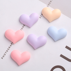 Miniatures en résine en forme de cœur macaron, accessoires d'artisanat pour la création de bijoux, épingles à cheveux, broches, et pour la personnalisation de coques de téléphone et aimants de réfrigérateur faits main - Product Image 3