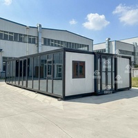 Maison préfabriquée moderne extensible de 20 pieds et 40 pieds prête à être expédiée, maison préfabriquée extérieure, 5 chambres, maison portable