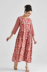 Robe longue en coton imprimé floral de couleur mélangée pour femmes à la mode avec bouton robe longue d'été pour les femmes - Product Image 5