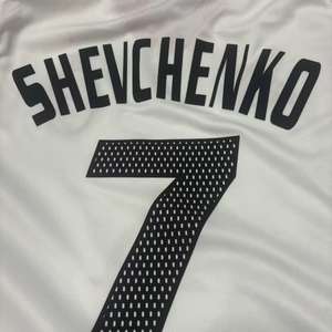 เสื้อฟุตบอลเชฟเชนโก้ รุ่นเรโทร วินเทจ ปักชื่อได้ คุณภาพเยี่ยม - Product Image 1