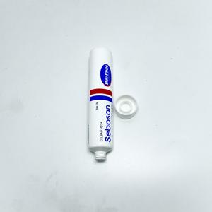 Tube cosmétique Vietnam en PE pour crème pour les mains et crème corporelle avec fermeture à clapet, impression offset et finition lisse et brillante - Product Image 4