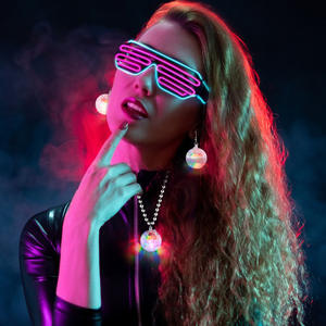 Collar con Luz Navideña, accesorios brillantes de Navidad y Halloween, ligero, fácil de usar, decoración de fiesta, regalos de celebración familiar - Product Image 2