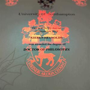 Papier de certificat de sécurité A4 personnalisé avec filigrane et papier de certificat universitaire d'impression à chaud rouge - Product Image 3