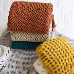 Hot bán hiện đại Trọng lượng nhẹ cảm ứng mềm rắn màu tua Chunky cáp đan ném dệt kim Chăn cho sofa trang trí - Product Image 1