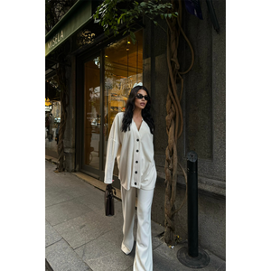 Conjunto de Cárdigan y Pantalón de Punto para Mujer, Color Crudo, Corte Holgado, Estilo Casual, Largo por Encima de la Rodilla, para la Temporada de Invierno - Product Image 2