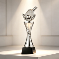 Trophée de tennis de table et de pickleball personnalisé en or de qualité supérieure |   Coupe de récompense en métal pour le paddle-ball avec logo gravé pour événement sportif