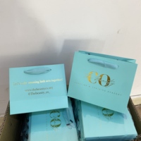 Sacs cadeaux en papier kraft écologiques personnalisés de luxe, sacs de shopping imprimés sur mesure haut de gamme pour bijoux et jouets