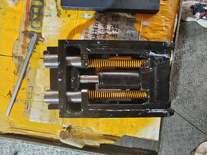 Attacco Rapido Idraulico e Manuale Tipo S JT S30 S40 S50 per Accessori Escavatore - Product Image 3