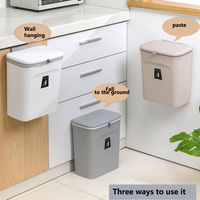 Poubelle coulissante murale avec porte d'armoire Poubelle à ustensiles de cuisine et de salle de bain en plastique PP avec couvercle pour le stockage et la glace