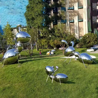 Sculpture d'abeille moderne en acier inoxydable pour la décoration de jardin extérieur, art contemporain en métal sur le thème des insectes, tailles et couleurs personnalisables