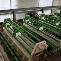 Machine de galvanisation et de laminage, installation de galvanisation à chaud par immersion dans le zinc