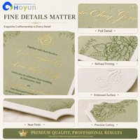 Carte personnalisée avec logo en relief, motifs en relief, carte et mise en page personnalisables, adaptées à votre thème de mariage