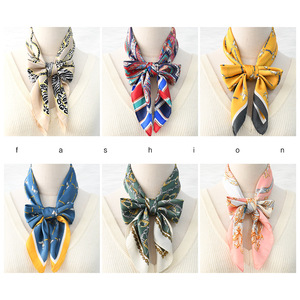Nouveau design 70*70CM Écharpe carrée en satin imprimé à rayures florales de luxe pour femmes Écharpes de cou pour femmes Décoration de sac - Product Image 1