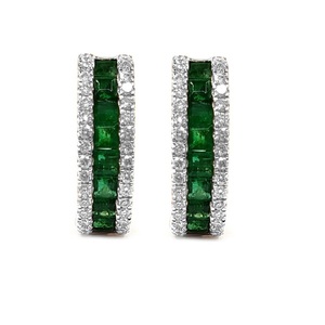 Boucles d'oreilles créoles en or blanc 18 carats avec diamants véritables et émeraudes, design vert tendance, taille brillant rond, pour femme, mariage - Product Image 1