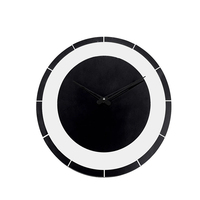 Horloge de bureau minimaliste en acrylique transparent avec ligne dorée personnalisée |   Horloge de table rectangulaire silencieuse en lucite avec aiguilles en métal doré pour la décoration de la maison