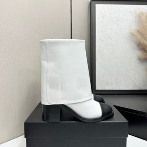 Bottes longues luxueuses sur mesure de style CC pour femmes, bicolores, rétro, ornées de boutons, à talons hauts, respirantes et chaudes - Product Image 3
